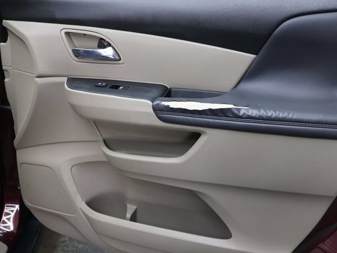 Used 2017 Honda Odyssey EX-L image 11