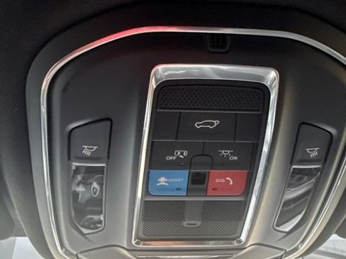 Used 2025 Jeep Grand Cherokee L Laredo RWD image 17
