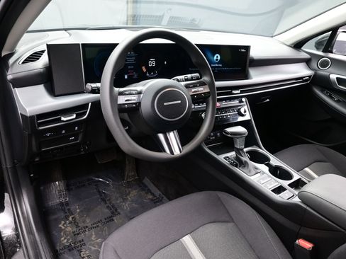 Used 2025 Hyundai Sonata SE image 12