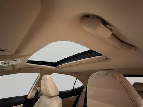 Used 2014 Lexus IS 350 w/ Luxury Package w/Brown Wood RWD image 36