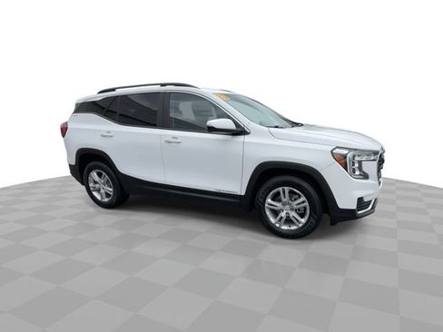 Certified 2023 GMC Terrain SLE w/ Driver Convenience Package FWD image 2