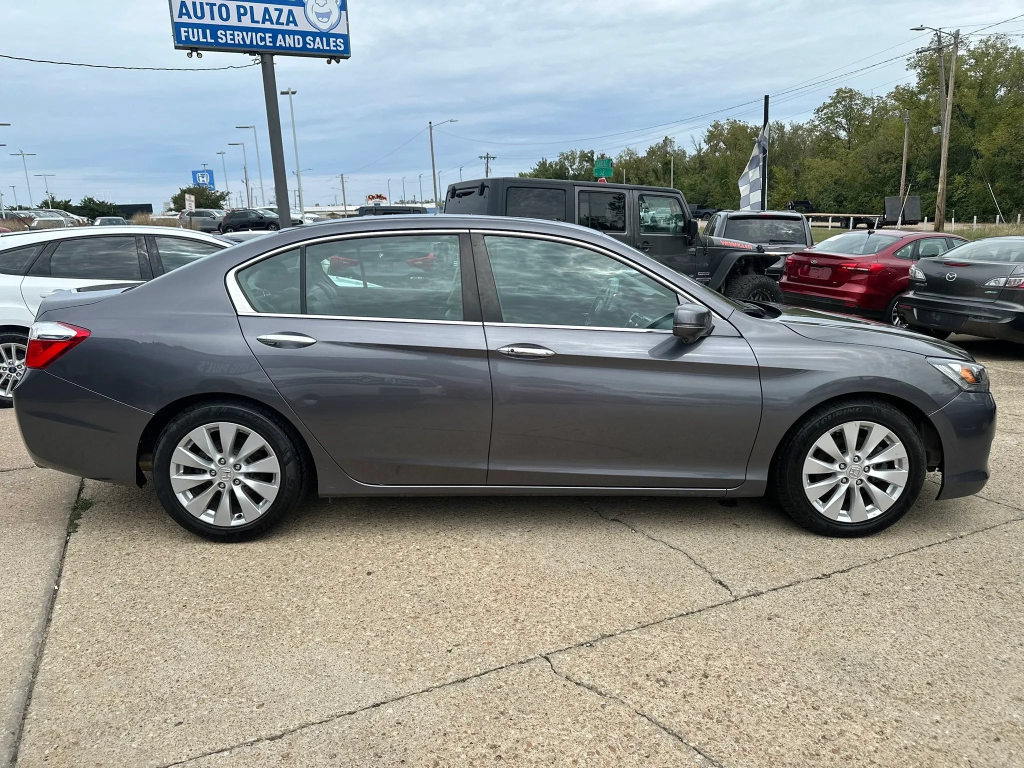 Used 2013 Honda Accord EX-L image 8