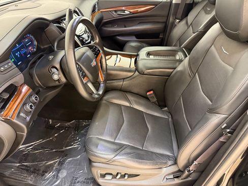 Used 2016 Cadillac Escalade Premium image 5