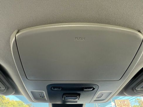 Used 2019 Toyota Camry LE image 22