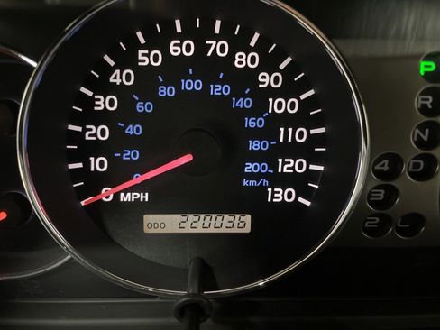 Used 2003 Toyota Land Cruiser image 20