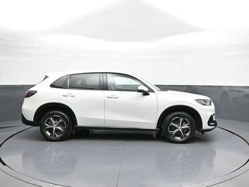 Certified 2024 Honda HR-V EX-L image 5