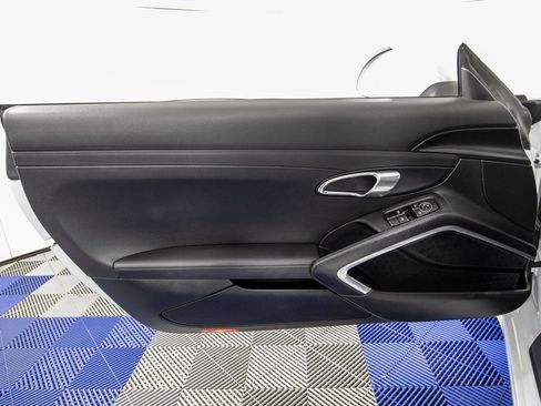 Used 2015 Porsche 911 Carrera image 13
