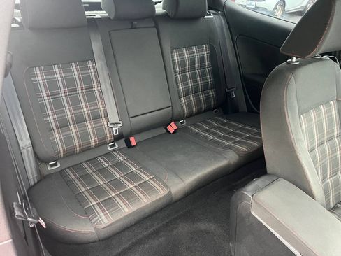 Used 2012 Volkswagen Golf 2-Door FWD image 20