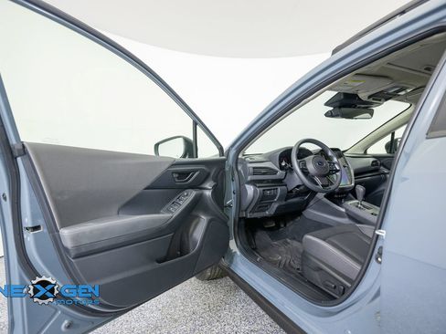 Used 2025 Subaru Crosstrek 2.5i Premium AWD/4WD image 9