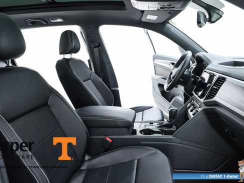 Used 2022 Volkswagen Atlas Cross Sport SE w/ Panoramic Sunroof Package FWD image 34