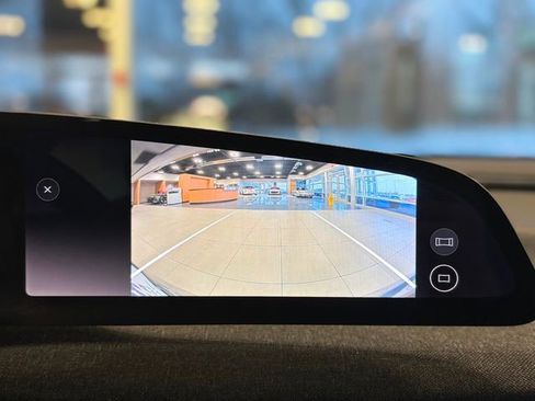 Used 2024 Lucid Air Touring image 25