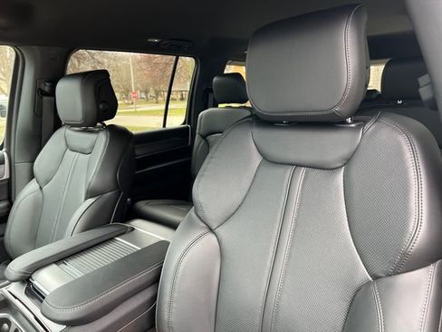 New 2026 Jeep Grand Wagoneer 4WD image 14