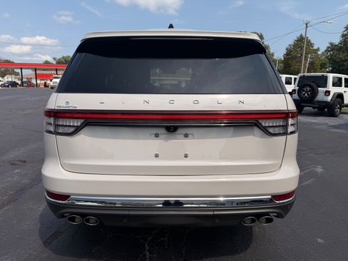 Used 2025 Lincoln Aviator Reserve w/ Equipment Group 201A AWD/4WD image 8