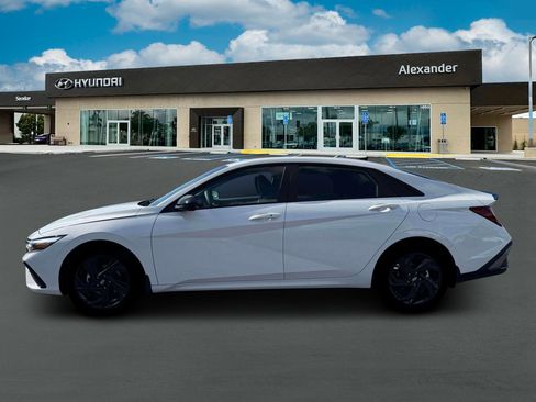 New 2026 Hyundai Elantra Sport FWD image 3