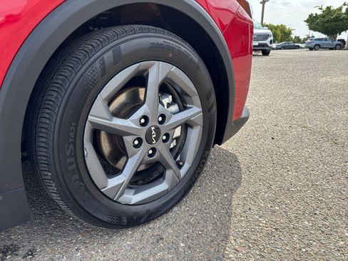 Used 2025 Kia K4 FWD image 30