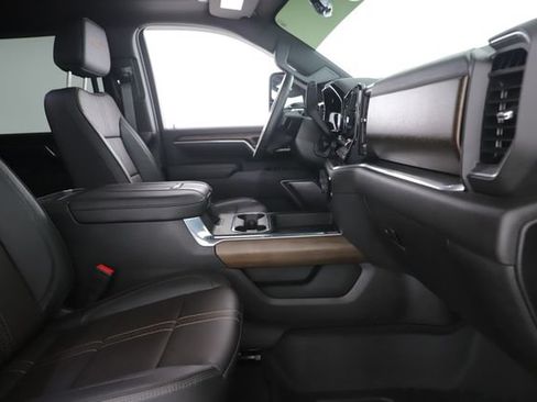 Used 2025 Chevrolet Silverado 3500 High Country w/ High Country Premium Package AWD/4WD image 31