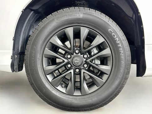 Used 2020 Lexus GX 460 Premium image 11