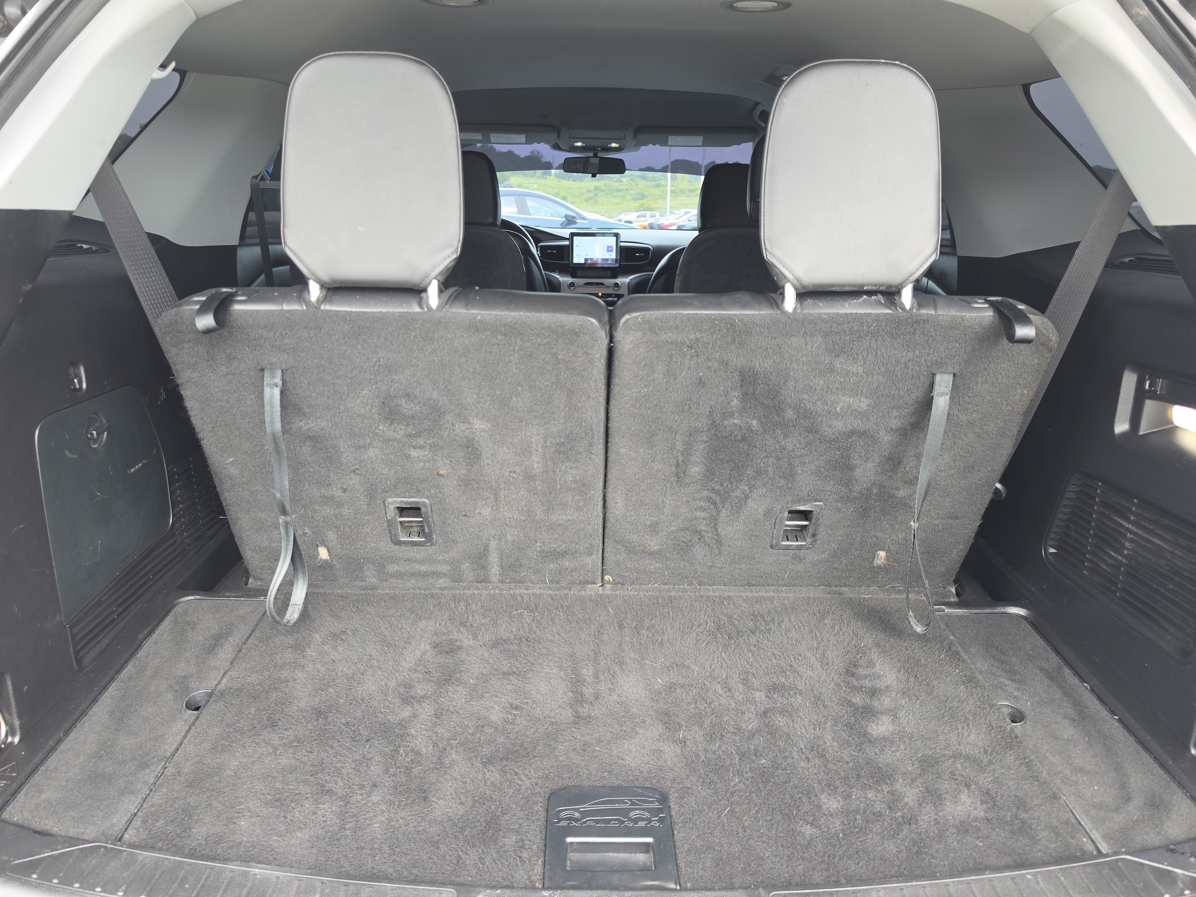 Used 2020 Ford Explorer XLT w/ Equipment Group 202A AWD/4WD image 12
