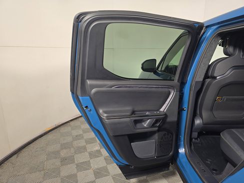 Used 2022 Rivian R1T Adventure image 17