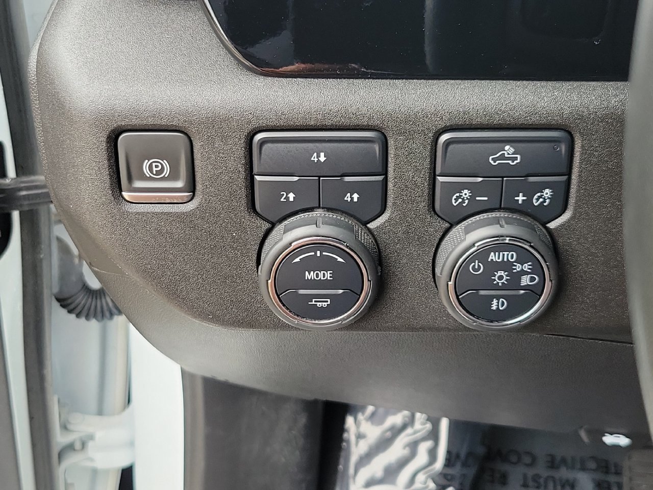 Used 2024 Chevrolet Silverado 2500 LT AWD/4WD image 29