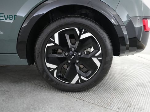 Used 2023 Kia Niro Wind FWD image 9