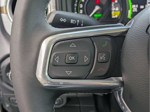 Used 2025 Jeep Wrangler Unlimited Sahara w/ Safety Group AWD/4WD image 13