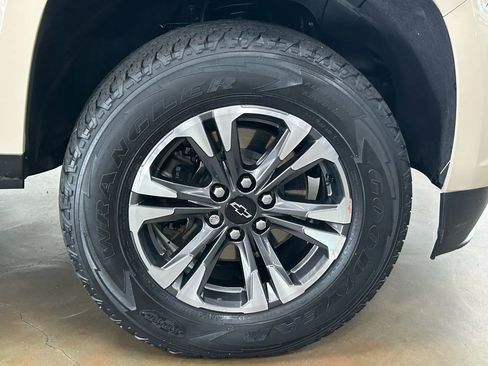 Used 2022 Chevrolet Colorado Z71 image 23