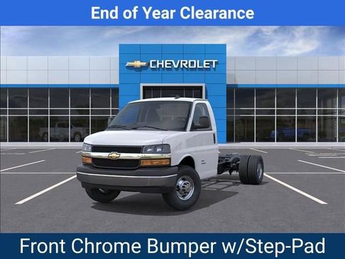 New 2025 Chevrolet Express 3500 Work Van w/ Power Convenience Package image 9