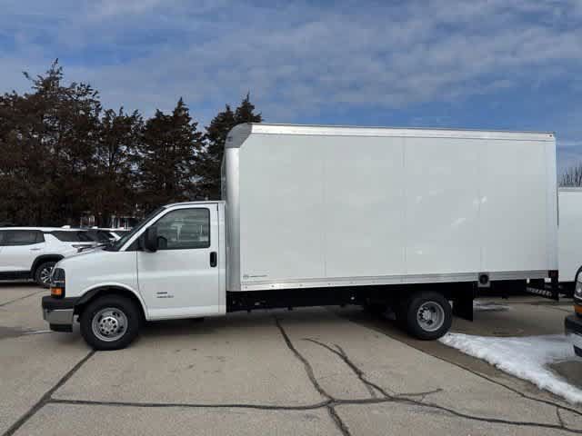 New 2025 Chevrolet Express 4500 w/ Power Convenience Package RWD image 26