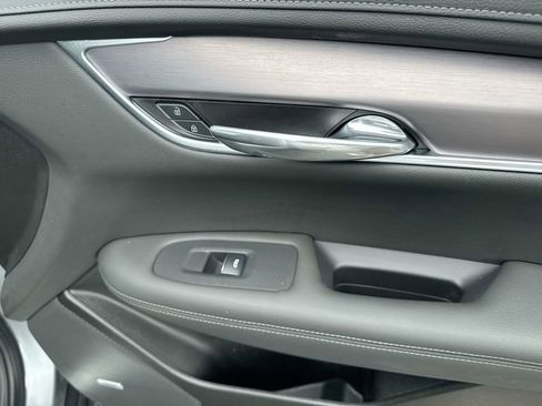 Used 2024 Cadillac XT6 Luxury image 33