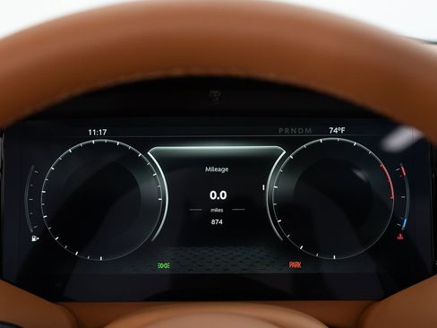 Used 2025 Aston Martin DB12 Convertible image 34