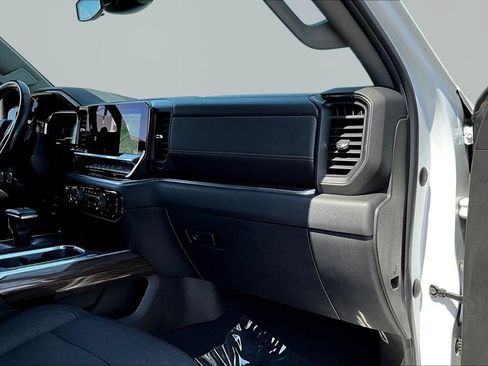 Used 2022 Chevrolet Silverado 1500 RST RWD image 25