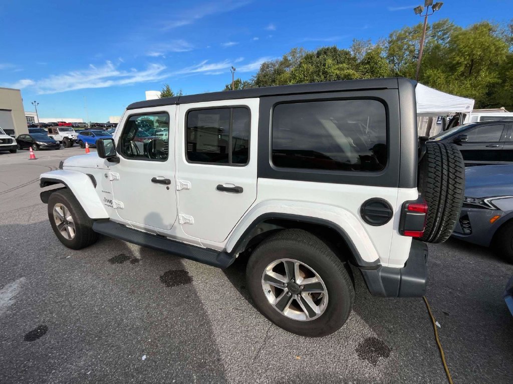 Used 2021 Jeep Wrangler Unlimited Sahara w/ Dual Top Group AWD/4WD image 3