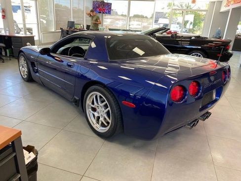 Used 2004 Chevrolet Corvette Z06 w/ Z06 Preferred Equipment Group RWD image 7