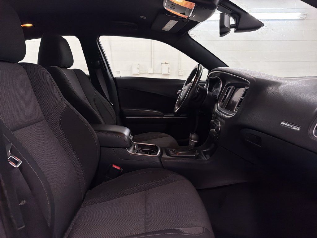 Used 2018 Dodge Charger R/T RWD image 28