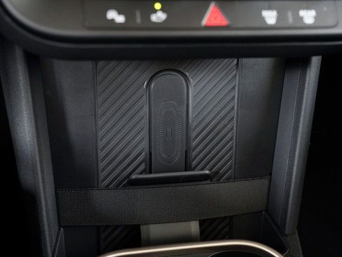 Used 2025 MINI Cooper 4-Door Hardtop FWD image 25