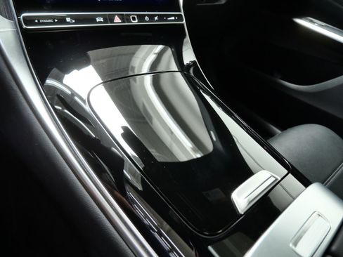 Certified 2026 Mercedes-Benz GLC 300 4MATIC image 21