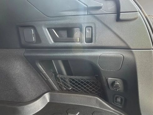 Used 2025 Subaru Outback Premium AWD/4WD image 46