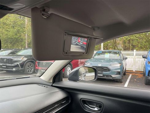 Certified 2023 Honda HR-V LX image 30