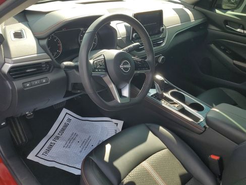 Certified 2025 Nissan Altima 2.5 SR image 19