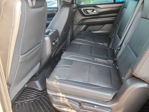 Used 2021 Chevrolet Tahoe RST w/ Luxury Package AWD/4WD image 12