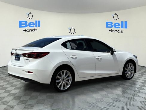 Used 2017 MAZDA MAZDA3 Grand Touring w/ Premium Equipment Package FWD image 4