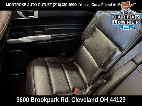 Used 2020 Ford Explorer XLT w/ Equipment Group 202A AWD/4WD image 30