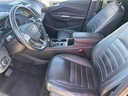 Used 2017 Ford Escape Titanium image 18