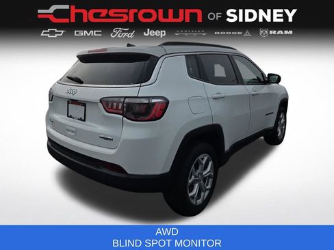 Used 2024 Jeep Compass Latitude AWD/4WD image 5