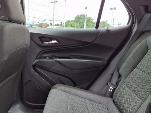 Used 2022 Chevrolet Equinox LT image 29