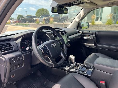 Used 2024 Toyota 4Runner TRD Off-Road Premium w/ Moonroof Package AWD/4WD image 9