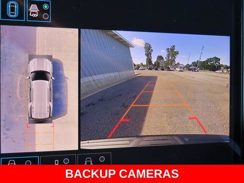 Used 2025 GMC Yukon Denali AWD/4WD image 5