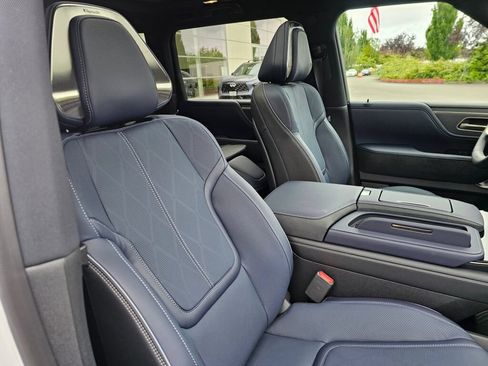 New 2027 INFINITI QX80 Sensory AWD/4WD image 12