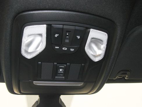 Used 2021 RAM 1500 Big Horn image 13